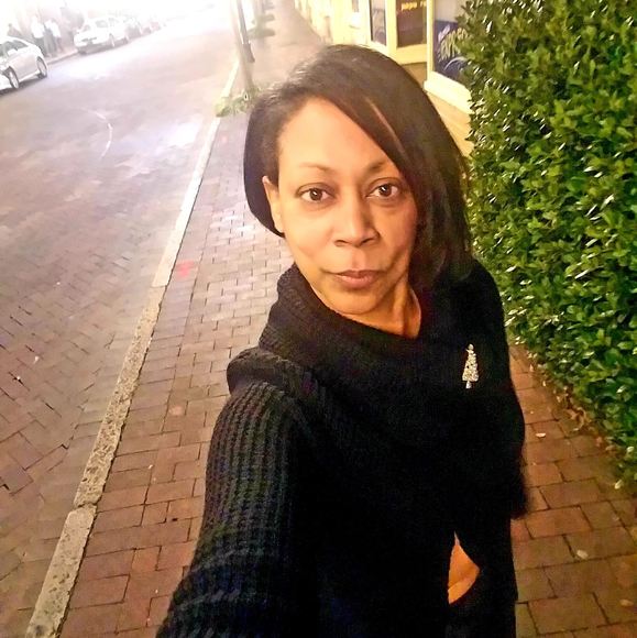 Meet your Posher, Alicia - Picture 1 of 1